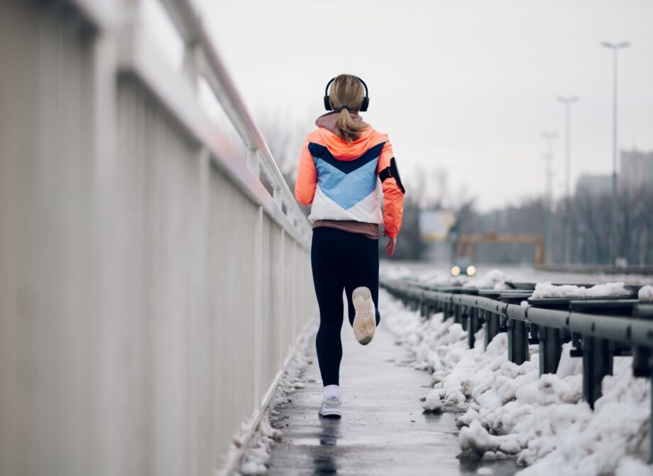 Buty do biegania na zimę – jakie wybrać, by biegać wygodnie i bezpiecznie?