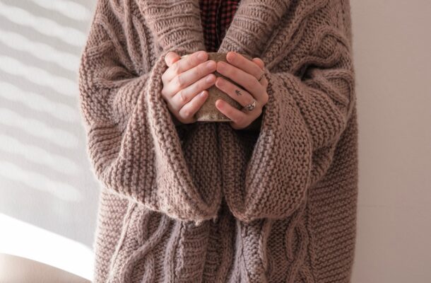 Co to jest kardigan? Charakterystyczne cechy