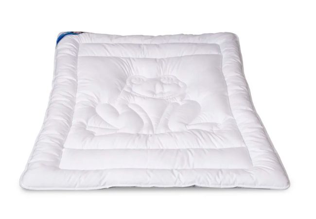 Kołderka dla dziecka 3 letniego z przeszyciami w kształcie żaby