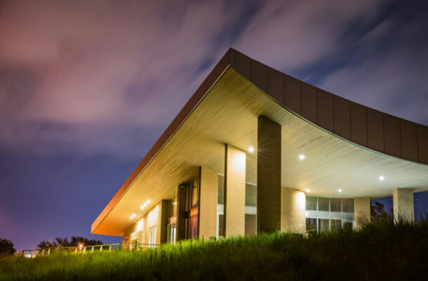 Jak wybrać idealne oświetlenie na taras?