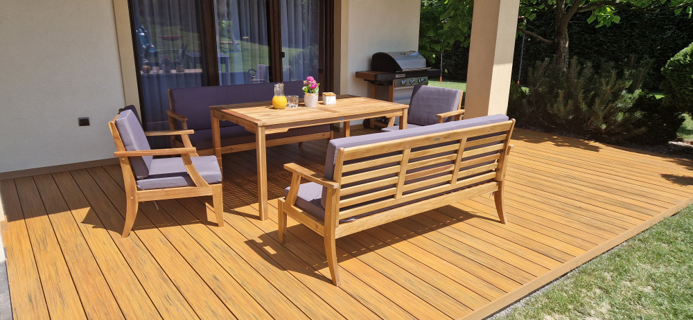 Stół ogrodowy na taras drewniany z krzesłami 