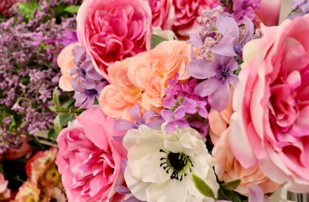 Gdzie kupować sztuczne kwiaty? Główki, łodygi, bukiety