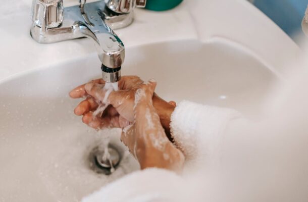 Jakie są najbardziej efektywne suszarki do rąk dla obiektów publicznych?