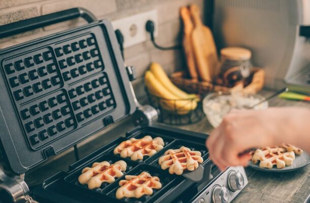 Najlepsze opiekacze i gofrownice na rynku – przegląd dostępnych modeli