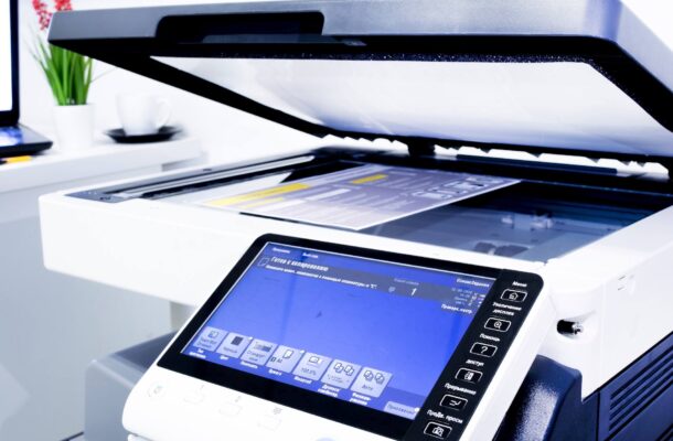 Jakie cechy powinna mieć idealna drukarka laserowa kolorowa