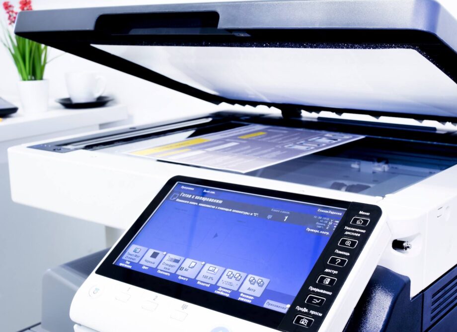 Jakie cechy powinna mieć idealna drukarka laserowa kolorowa