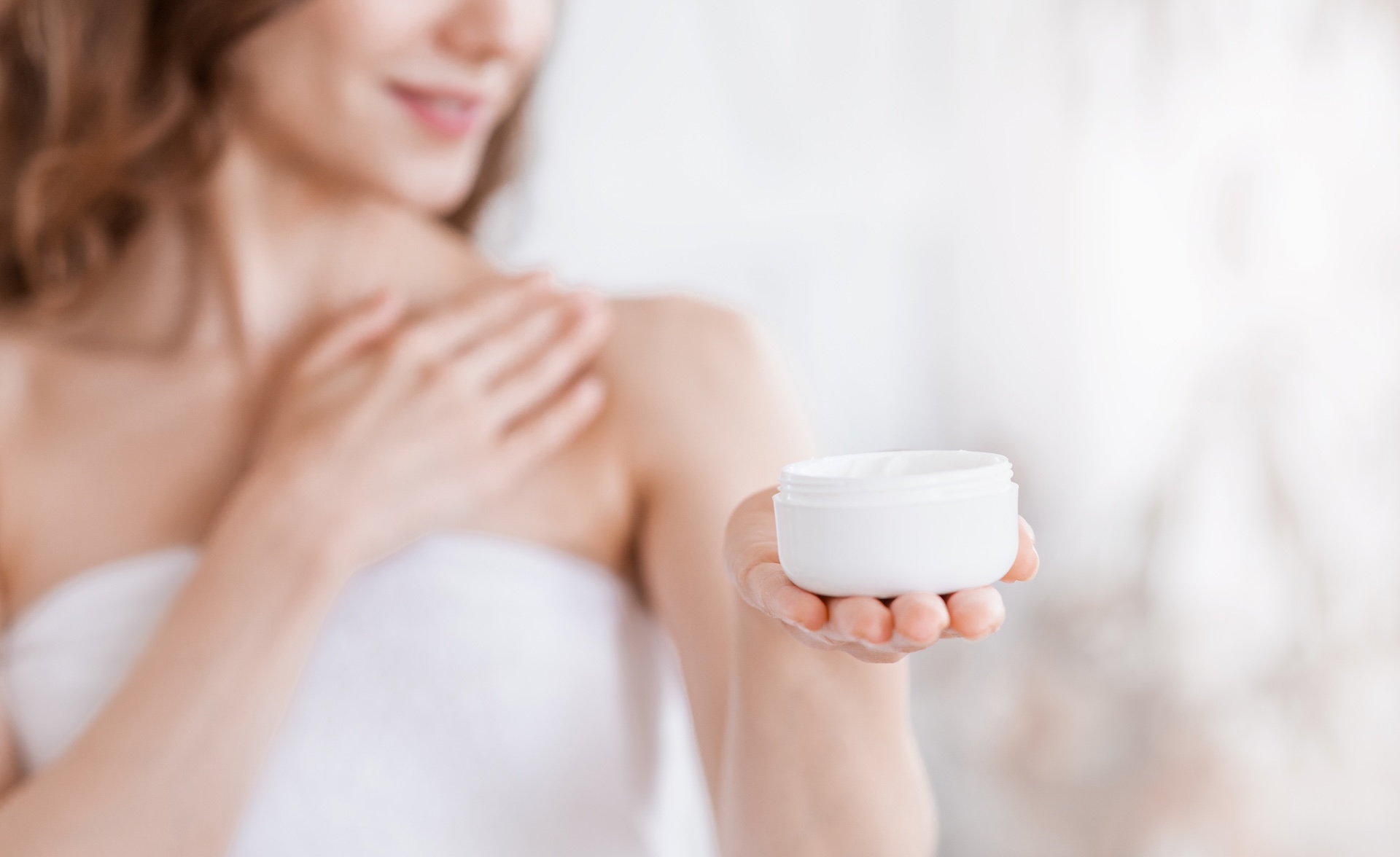 Dlaczego warto stosować krem z kolagenem?