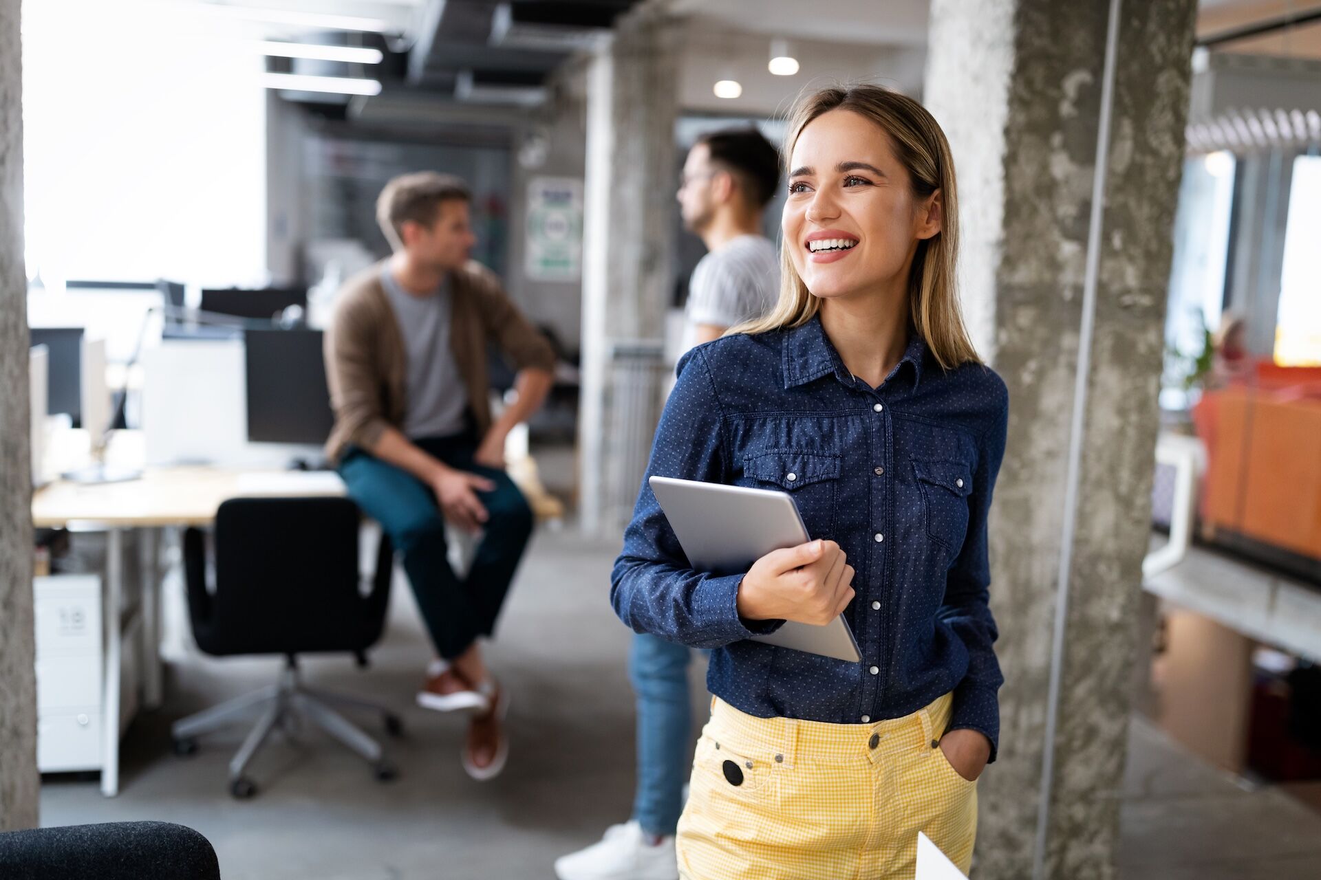 Nowoczesne biuro – jakie rozwiązania wpływają na zdrowie i produktywność?