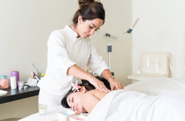 Jak urządzić mały salon kosmetyczny?