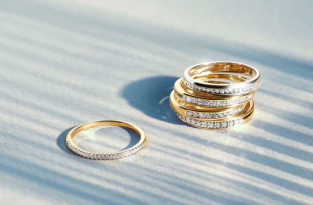 Minimalistyczne vs. zdobione obrączki – jak wybrać styl pasujący do osobowości Młodej Pary