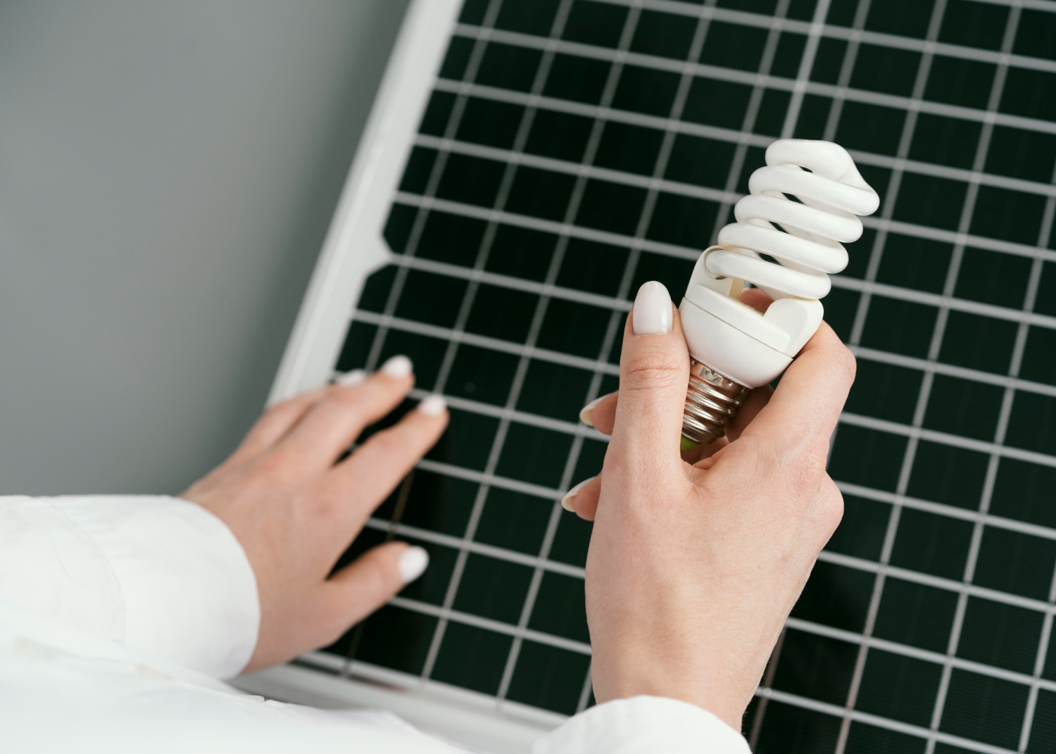 Fotowoltaika – jak działa i dlaczego się opłaca w 2025 roku?