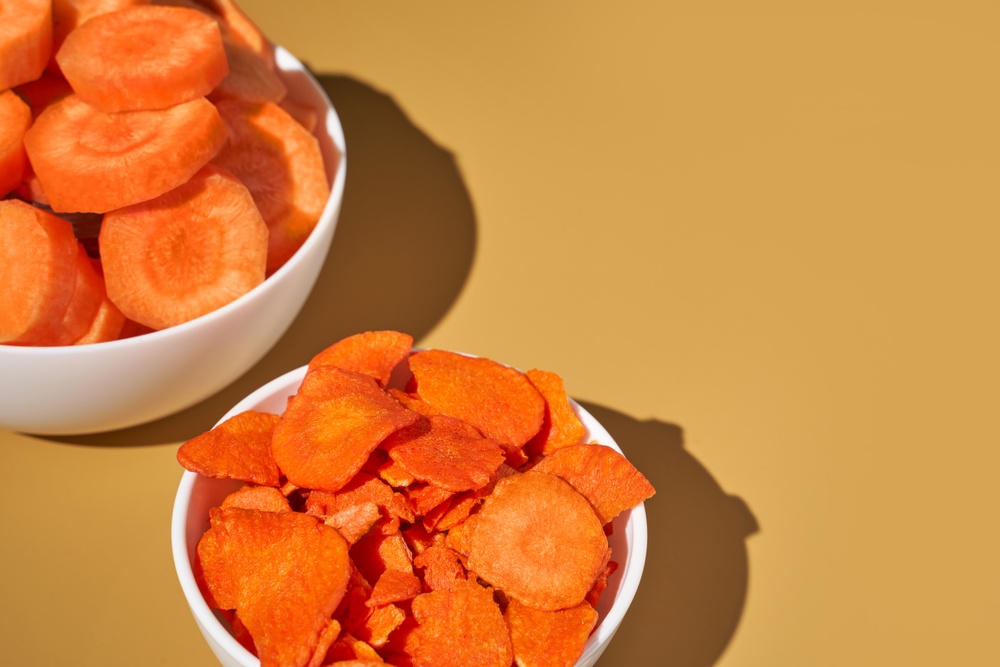 Chipsy z marchewki to zdrowe przekąski dla dzieci Zdrowe przekąski dla dzieci to chipsy marchewkowe