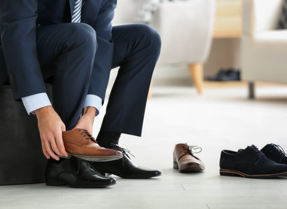 Jak wybrać buty męskie w dużych rozmiarach, aby uniknąć otarć?