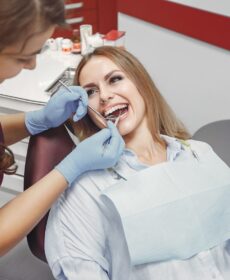 Czym zajmuje się stomatolog?