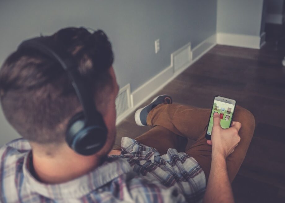 Jak zostać ekspertem od bestsellerów, poświęcając tylko czas na dojazd do pracy?