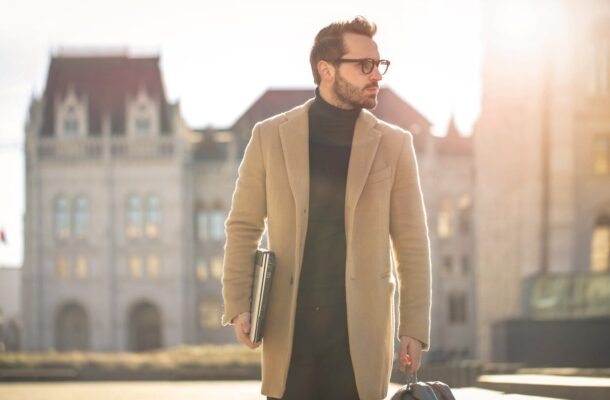 Płaszcz męski – czy warto w niego zainwestować?