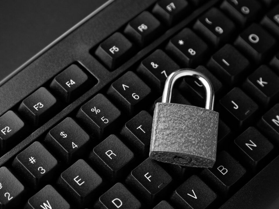 Menedżer haseł – czym jest i dlaczego warto z niego korzystać?