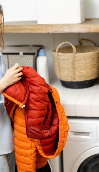 Na jakim programie prać kurtki? Poradnik