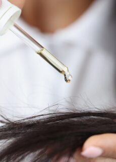 Olejowanie włosów – hit czy kit? Podpowiadamy, jak robić to z głową