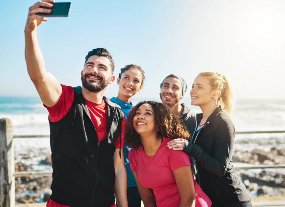 Cytaty do zdjęcia na FB – lista 240 najlepszych sentencji