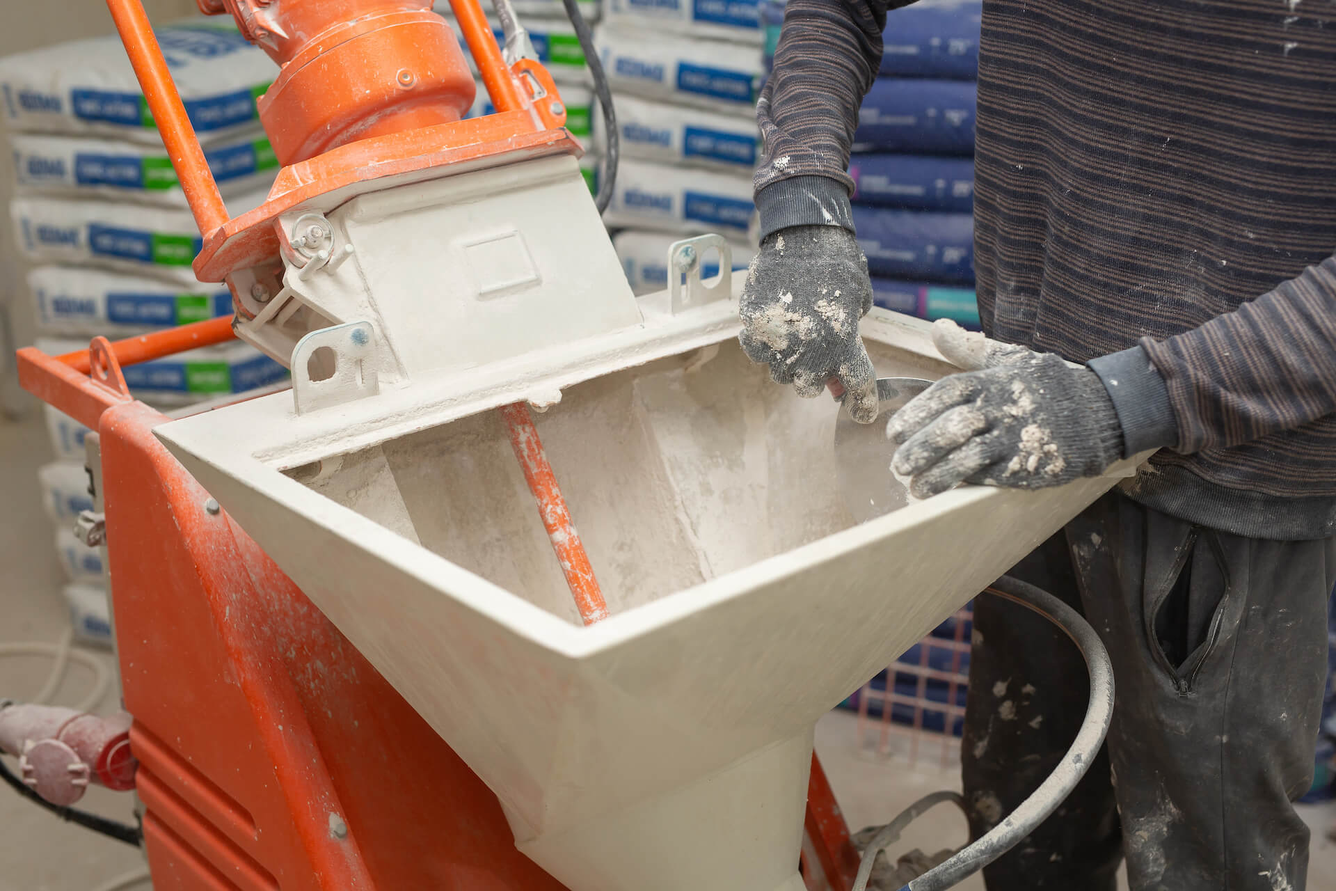 Ile zapłacisz za tynkowanie maszynowe? Cena takiej usługi