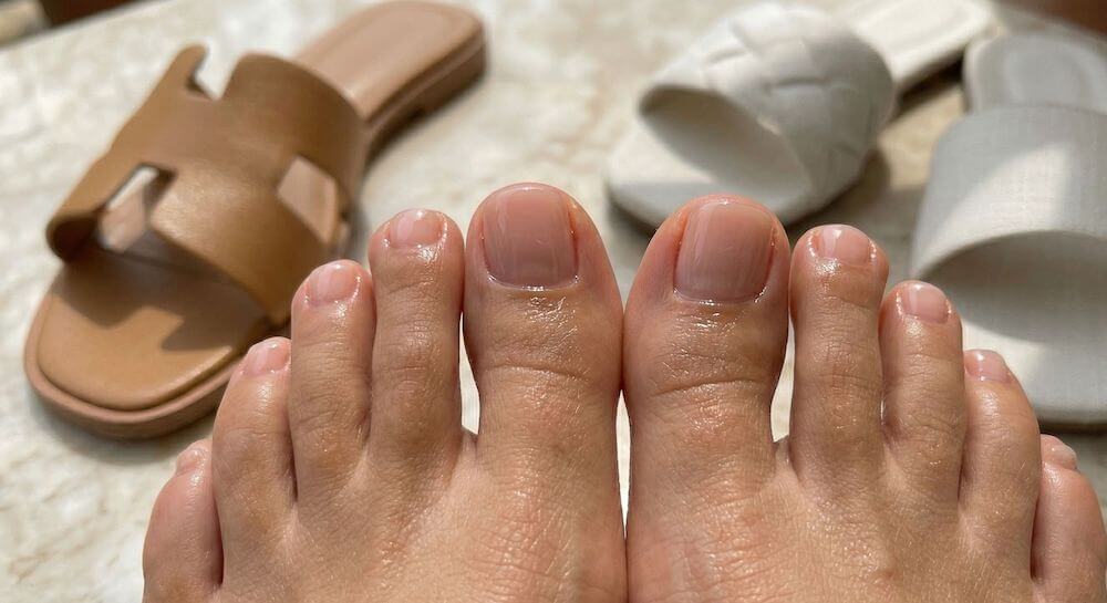 Lip gloss nails – efekt mokrej tafli