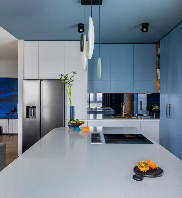 Sufit podwieszany w kuchni – najważniejsze informacje, aranżacje i porady, jak zrobić