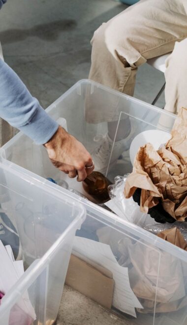 Organizacja odzysku jako partner biznesu – jak połączyć odbiór odpadów, doradztwo środowiskowe i formalności recyklingowe?