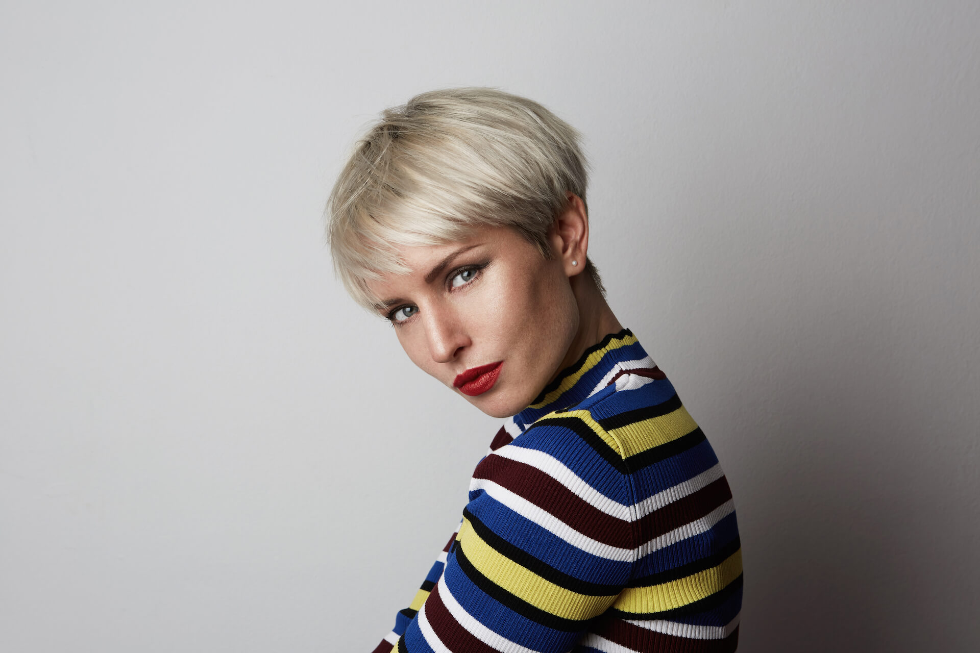 Fryzury pixie bob z grzywką – propozycje dla krótkich włosów