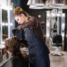 Własny salon fryzjerski – jak rozkręcić biznes?